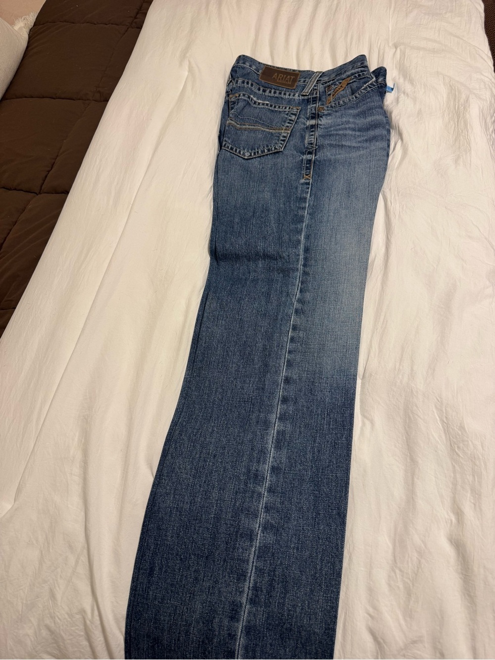 Ariat Men’s Classic Blue Straight-Leg Jeans style M5 30x34
